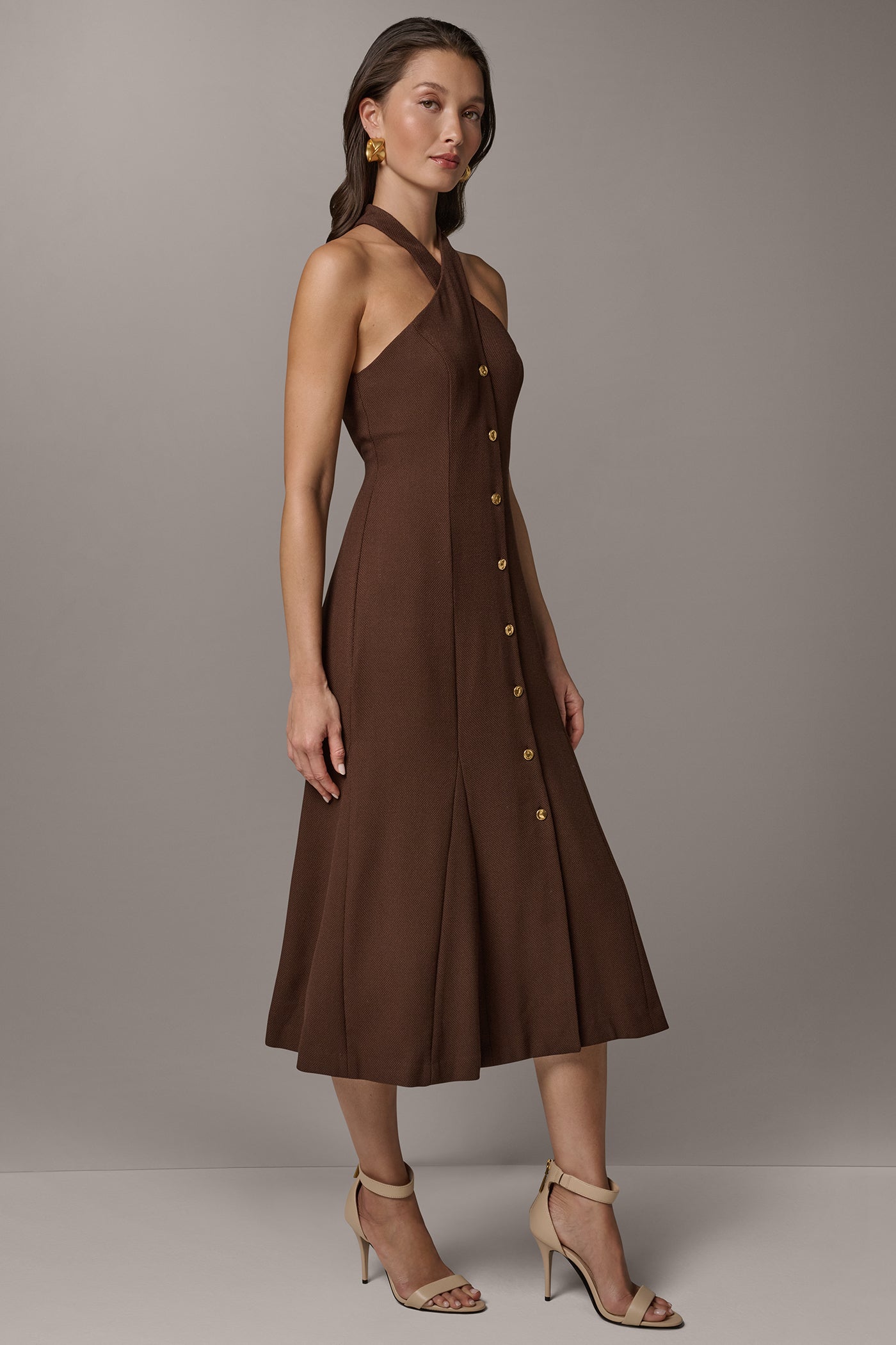 SLEEVELESS CROSS-FRONT MIDI HALTER DRESS