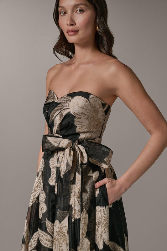 STRAPLESS SWEETHEART METALLIC FLORAL BALL GOWN