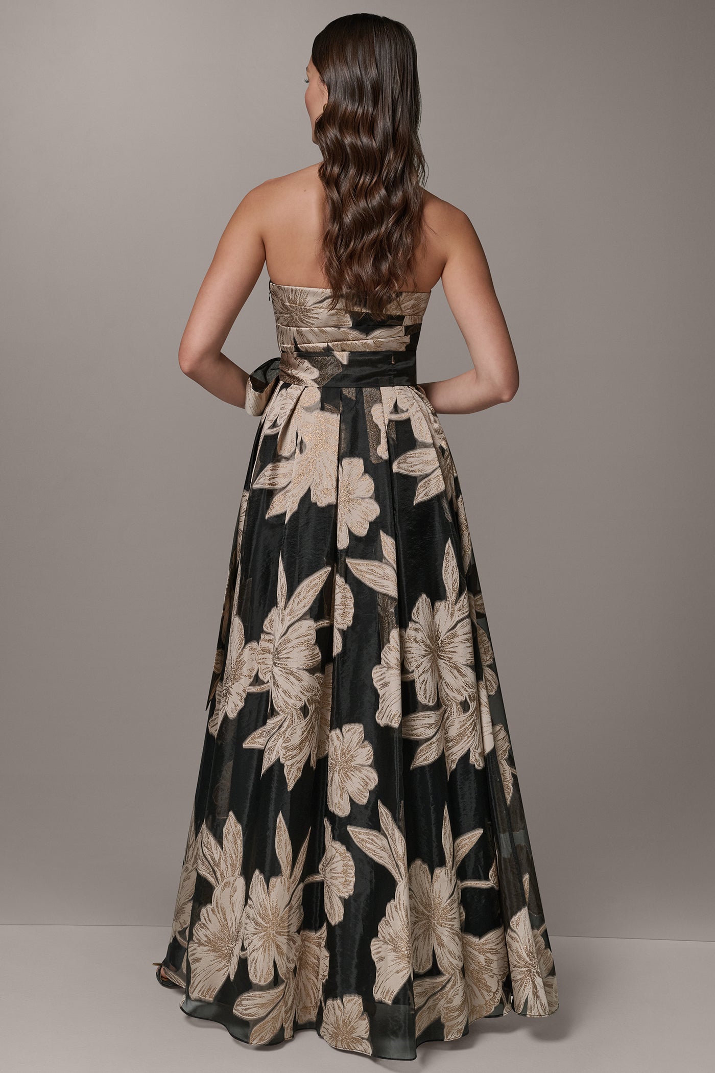 STRAPLESS SWEETHEART METALLIC FLORAL BALL GOWN
